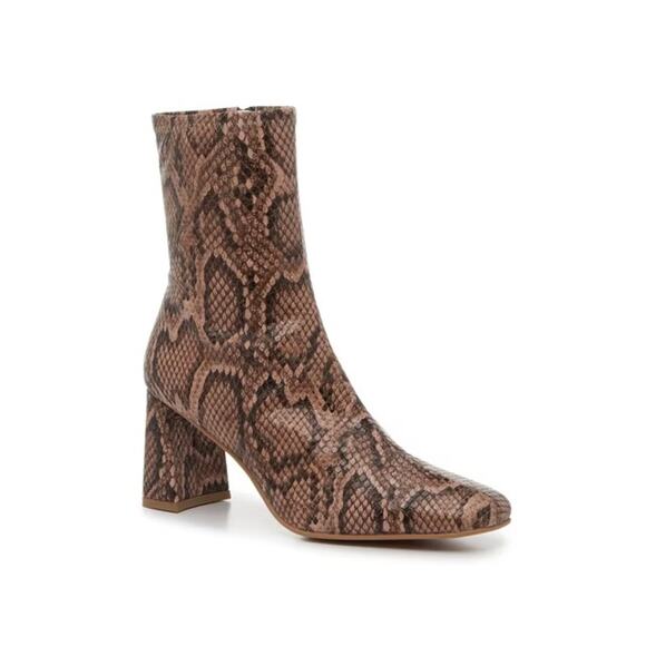 Steve Madden Shoes - NWB! Steve Madden Harlie snake skin bootie